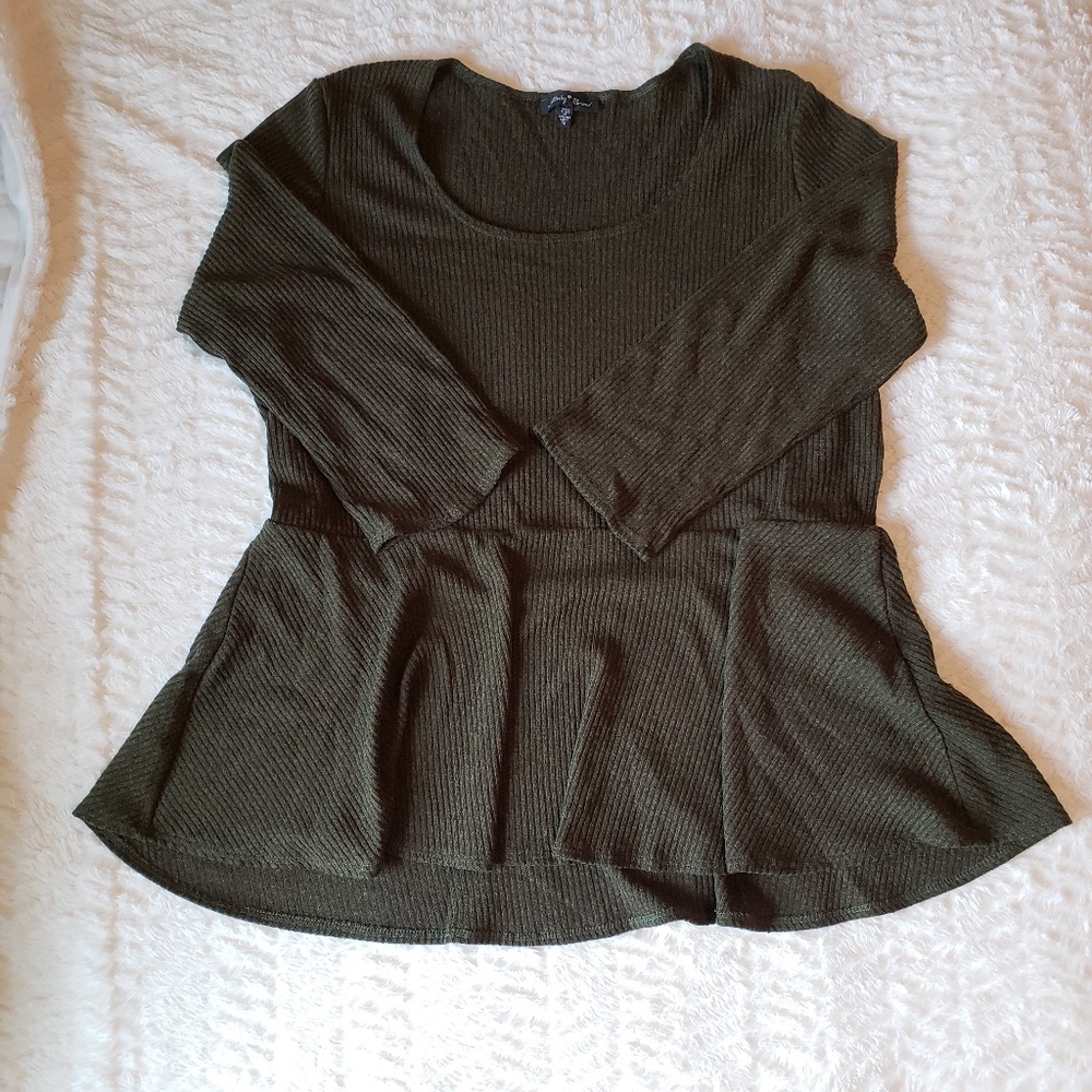 Slinky Brand 3/4 sleeve